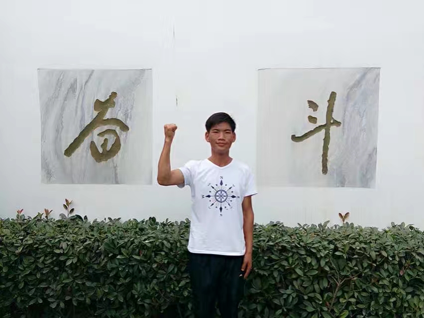 毛发祥2.jpg 毛发祥2.jpg