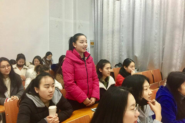 图为音乐学院学生分享观看感受.jpg