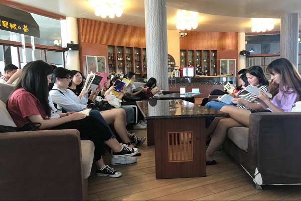 1528814118388447.jpg 读书.jpg